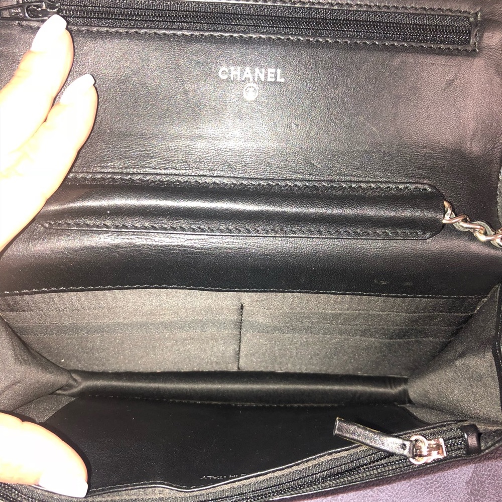 Chanel Camelia WOC - Picture 5 of 7